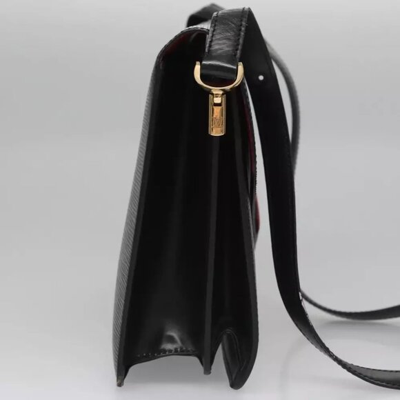 LOUIS VUITTON Epi Free Run Bicolor Shoulder Bag Red Black M52417 LV Auth SW055 - Picture 6 of 15